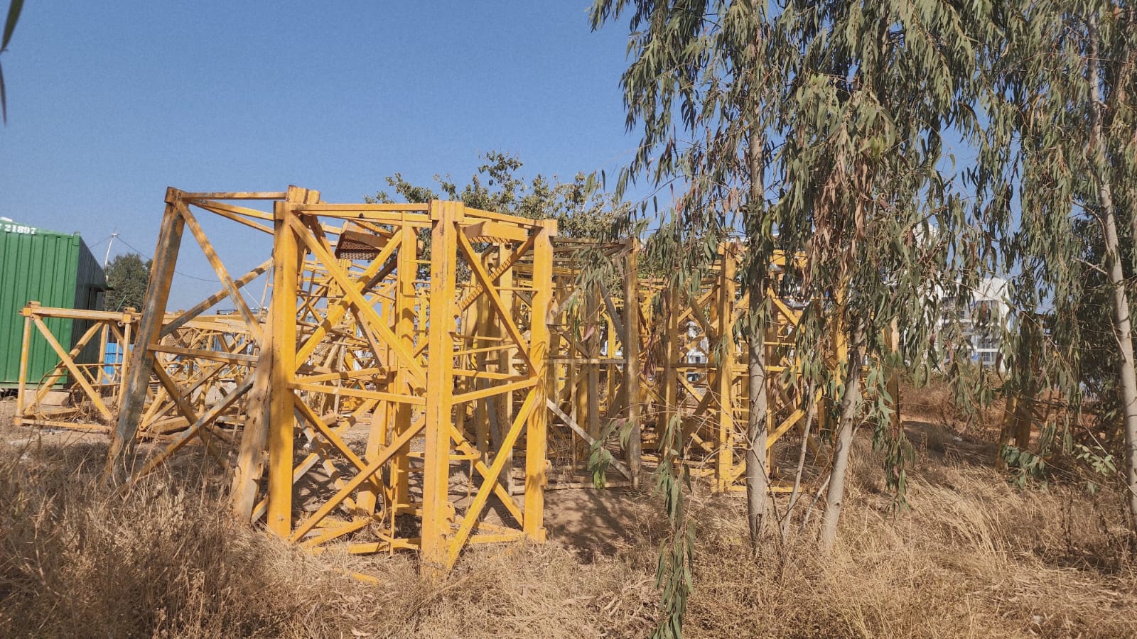 WhatsApp Image 2026-03-20 at 13.09.34 Buy used tower crane in Mumbai – Zoomlion 5610-6-A (2019), 6 ton capacity, 56m jib, working condition. Best price ₹35 lakh + GST. Call 9810808427.